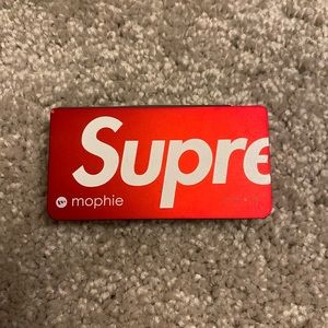 Supreme SS15 mophie keychain charger